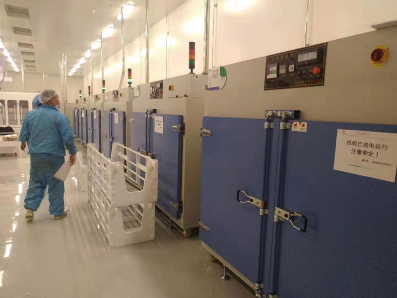Ыстық ауа айналымын қыздыратын пеш Үндістанға жеткізілді, компоненттерді пісіру және емдеу үшін.